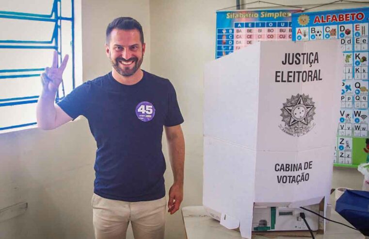 Rafael Bortoletti (PSDB) é eleito prefeito de Viamão com 49.914 votos em 06 de outubro de 2024